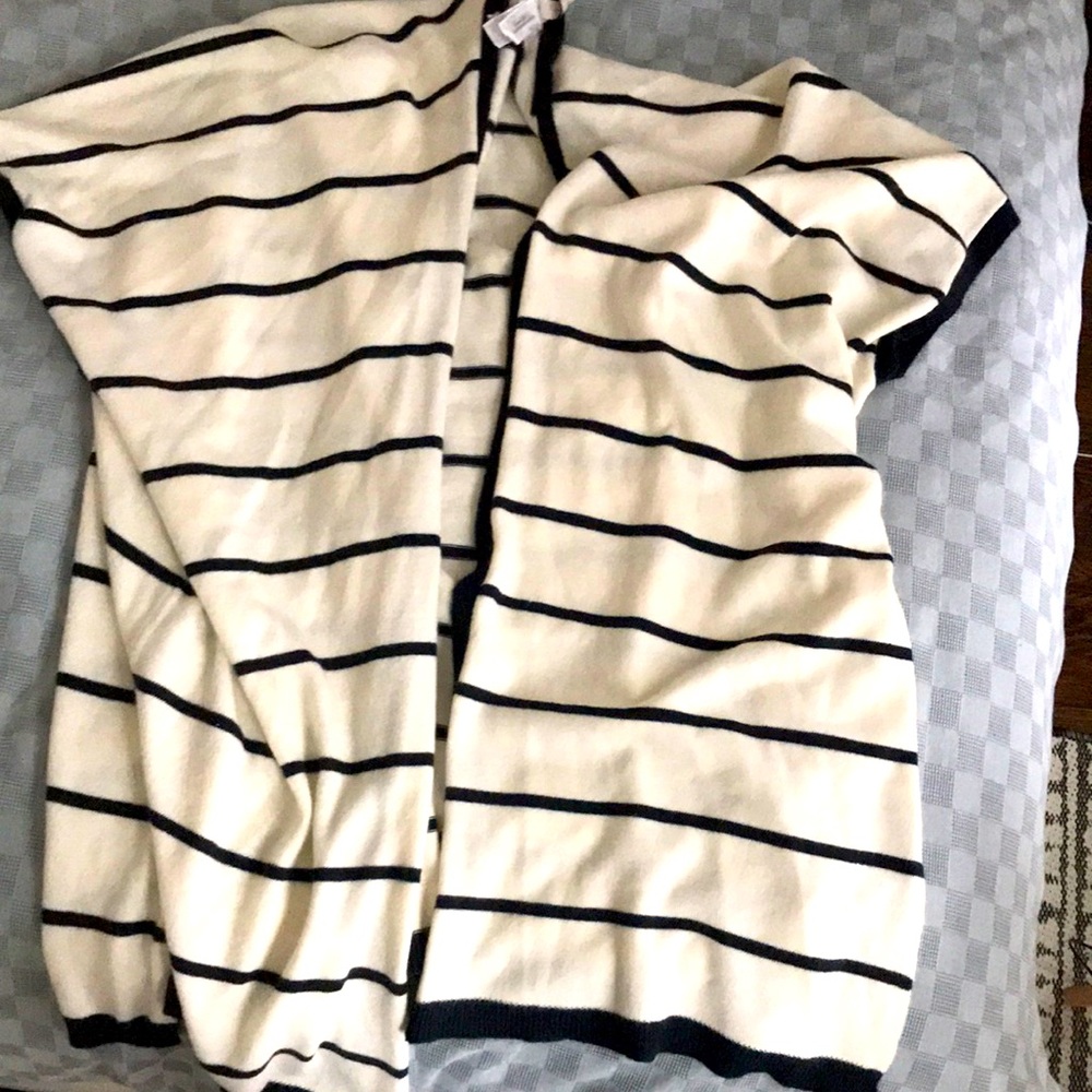 Sweater/Throw - image 1